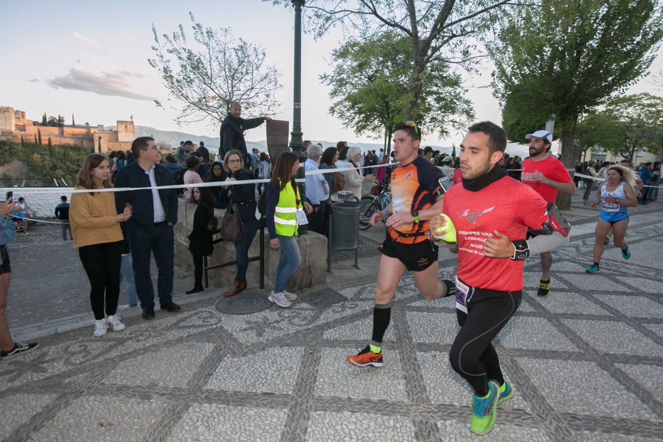 Aquí puedes ver unas maravillosas estampas de la carrera del pasado sábado en Granada