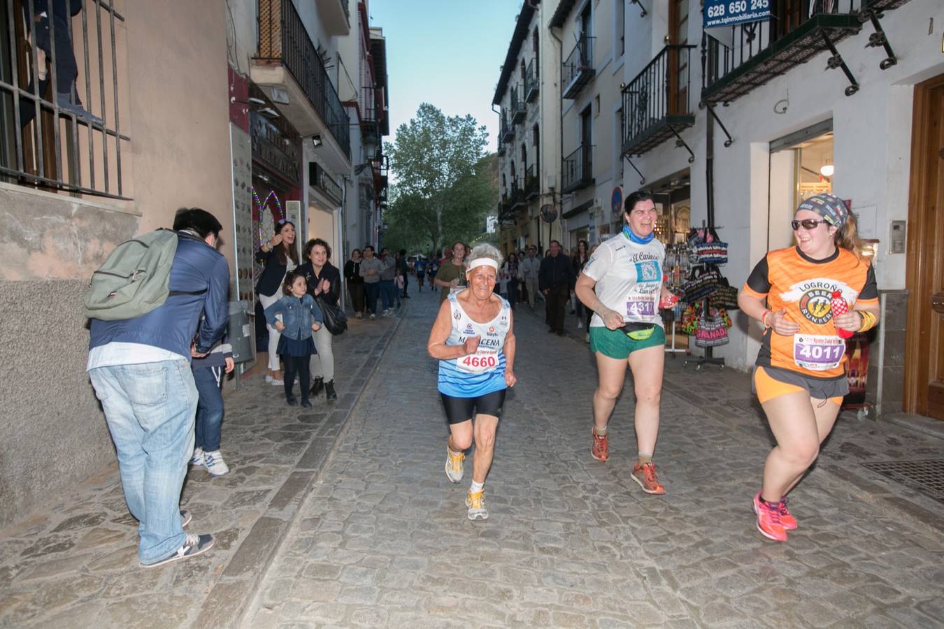 Aquí puedes ver unas maravillosas estampas de la carrera del pasado sábado en Granada