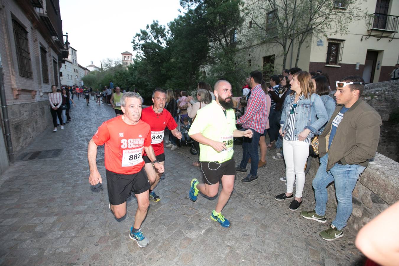 Aquí puedes ver unas maravillosas estampas de la carrera del pasado sábado en Granada