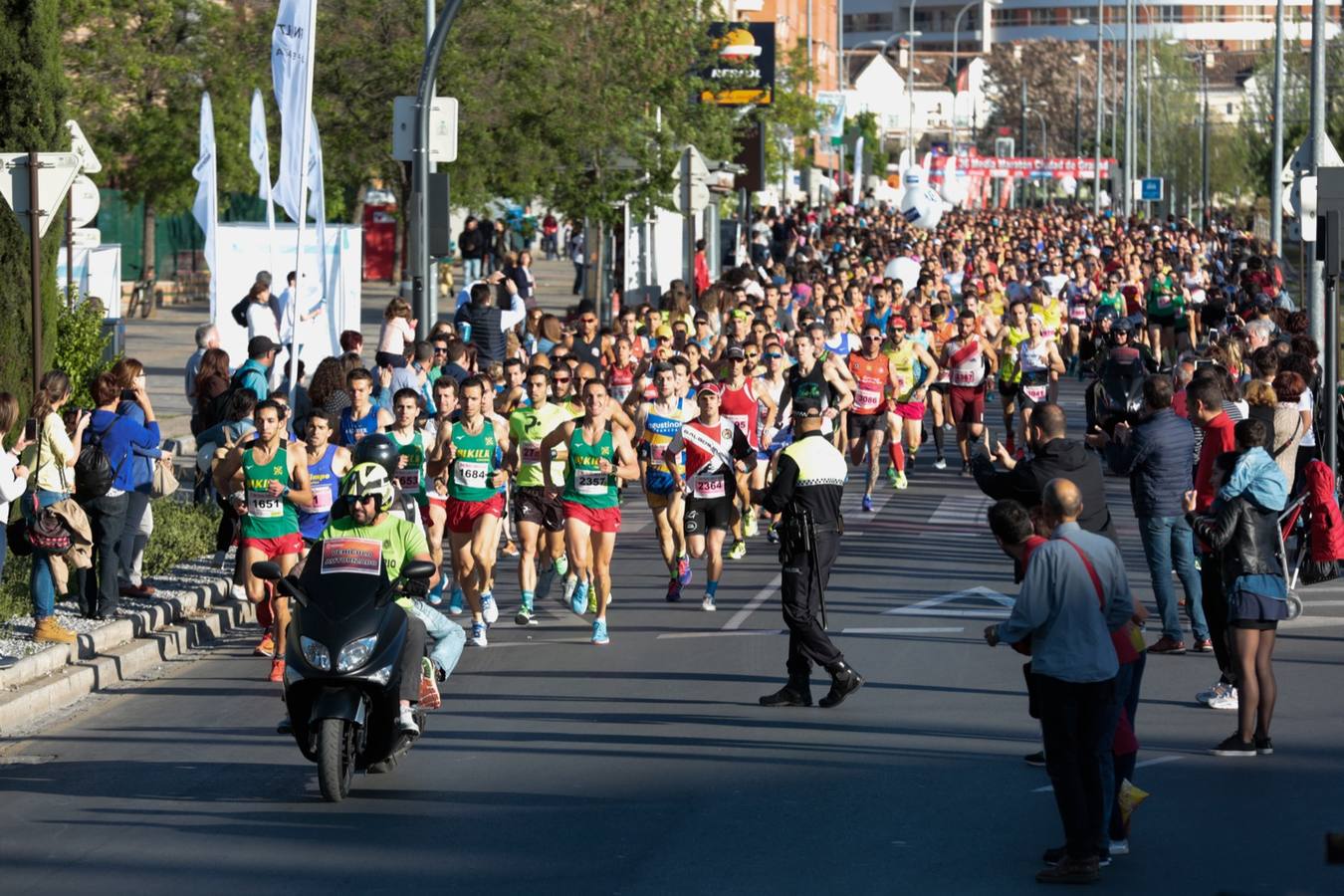 Aquí puedes ver unas maravillosas estampas de la carrera del pasado sábado en Granada