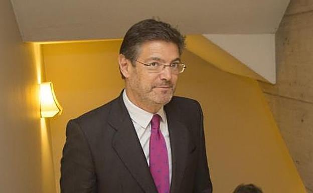 Catalá entra en guerra con los jueces