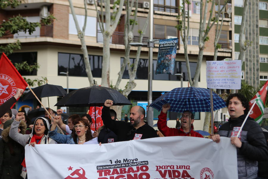 Los secretarios generales de UGT y CCOO de Jaén, Manuel Salazar y Francisco Cantero, lideran la manifestación del Día Internacional del Trabajo bajo el lema 'Tiempo de ganar. Igualdad, mejor empleo, mayores salarios, pensiones dignas'