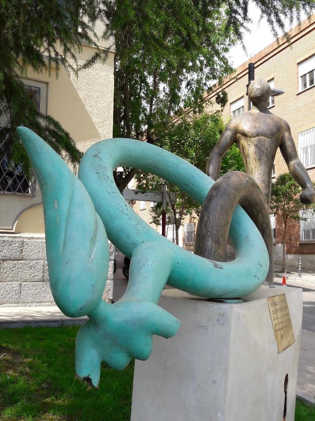 Escultura contra la violencia a la mujer, recién mutilada.