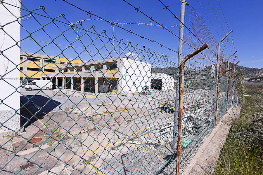 Los trabajos han comenzado en el interior del edificio militar, que se habrá transformado en un alojamiento en cuatro meses