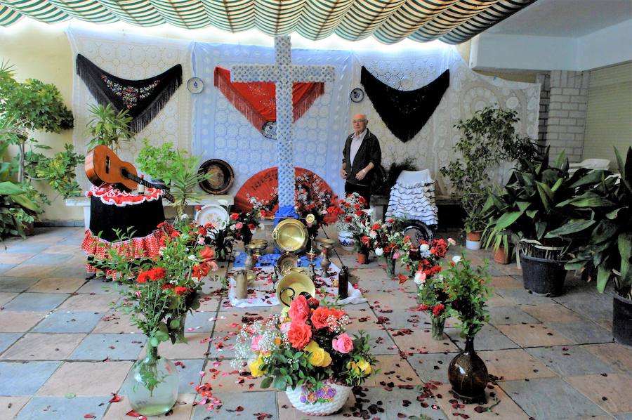 Una quincena de cruces y otras que no participan en el concurso pueden ser visitadas hasta el domingo