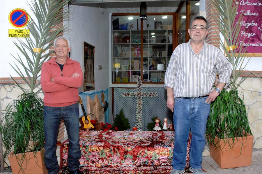 Una quincena de cruces y otras que no participan en el concurso pueden ser visitadas hasta el domingo