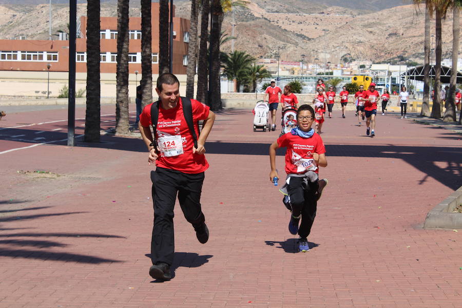 Centenares de personas se reúnen este domingo en las calles de la ciudad