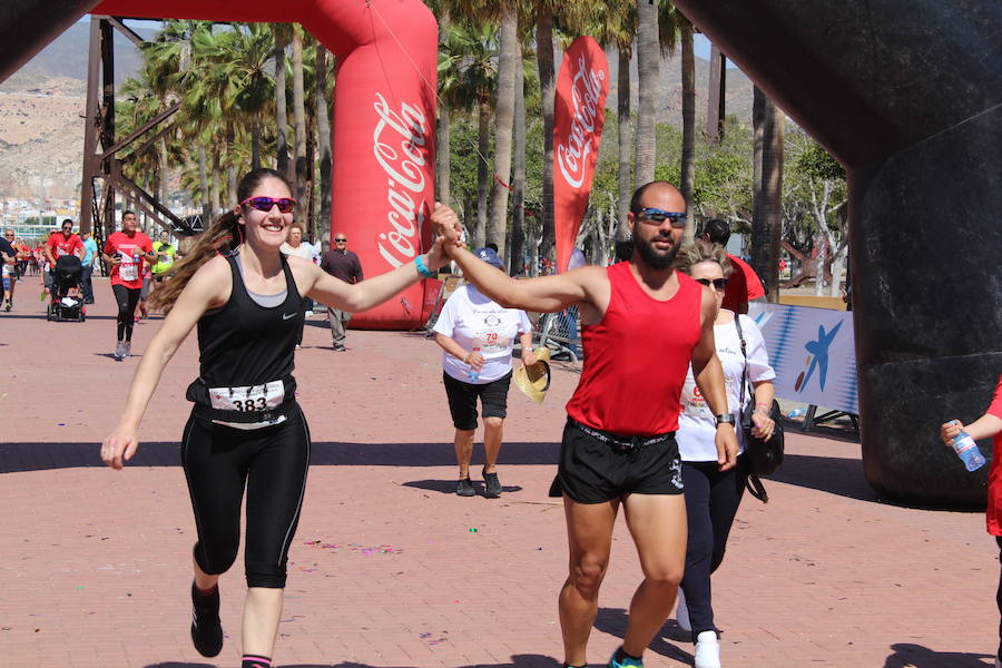 Centenares de personas se reúnen este domingo en las calles de la ciudad