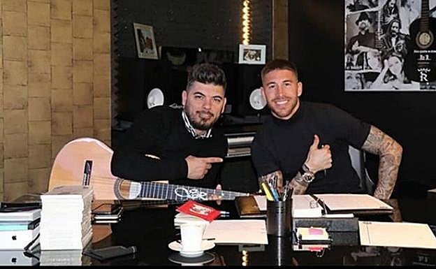 Sergio Ramos podría sacar una canción con un famoso artista