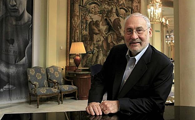 Joseph E. Stiglitz, premio Nobel de Economía en 2001.