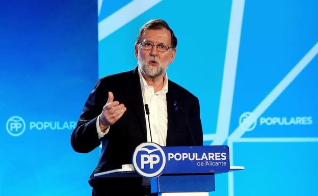 Rajoy convoca mañana un Consejo extraordinario para recurrir la investidura a distancia de Puigdemont