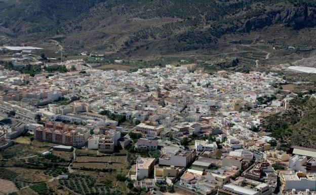Vista aérea de la localidad almeriense de Alhama de Almería. 