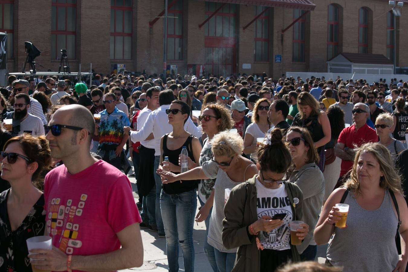 El festival llena la feria de muestras de Armilla