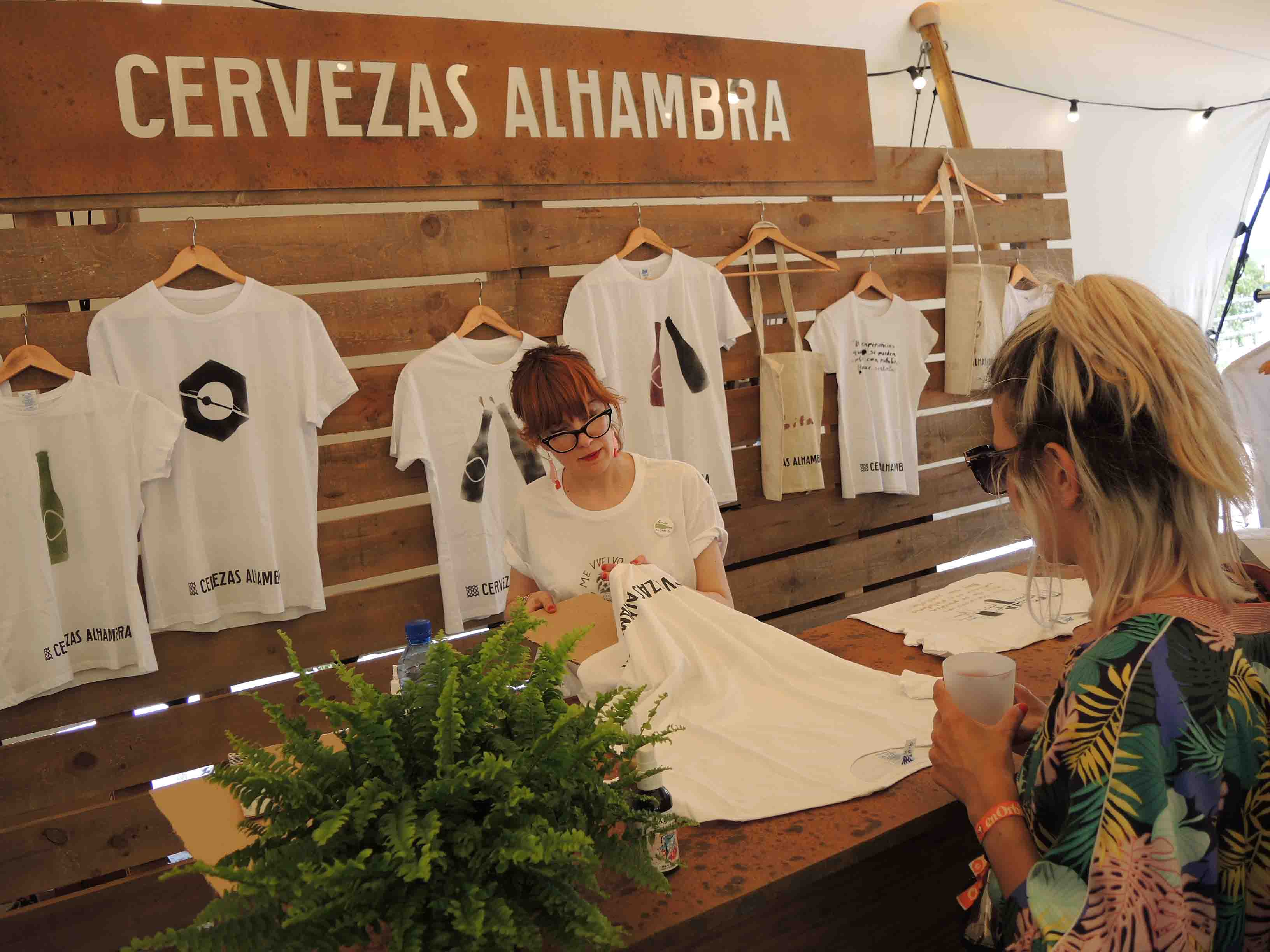 El festival llena la feria de muestras de Armilla