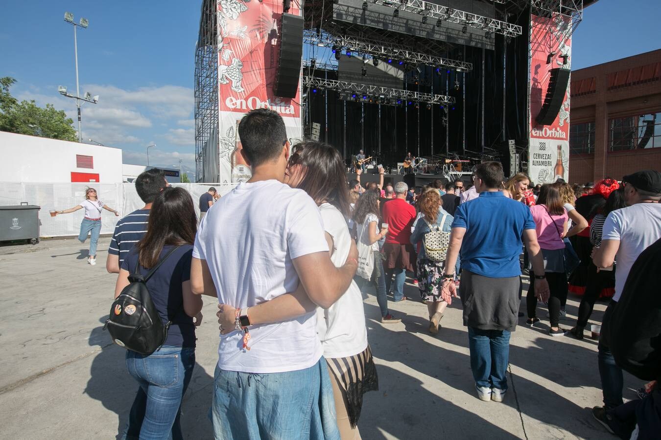 El festival llena la feria de muestras de Armilla