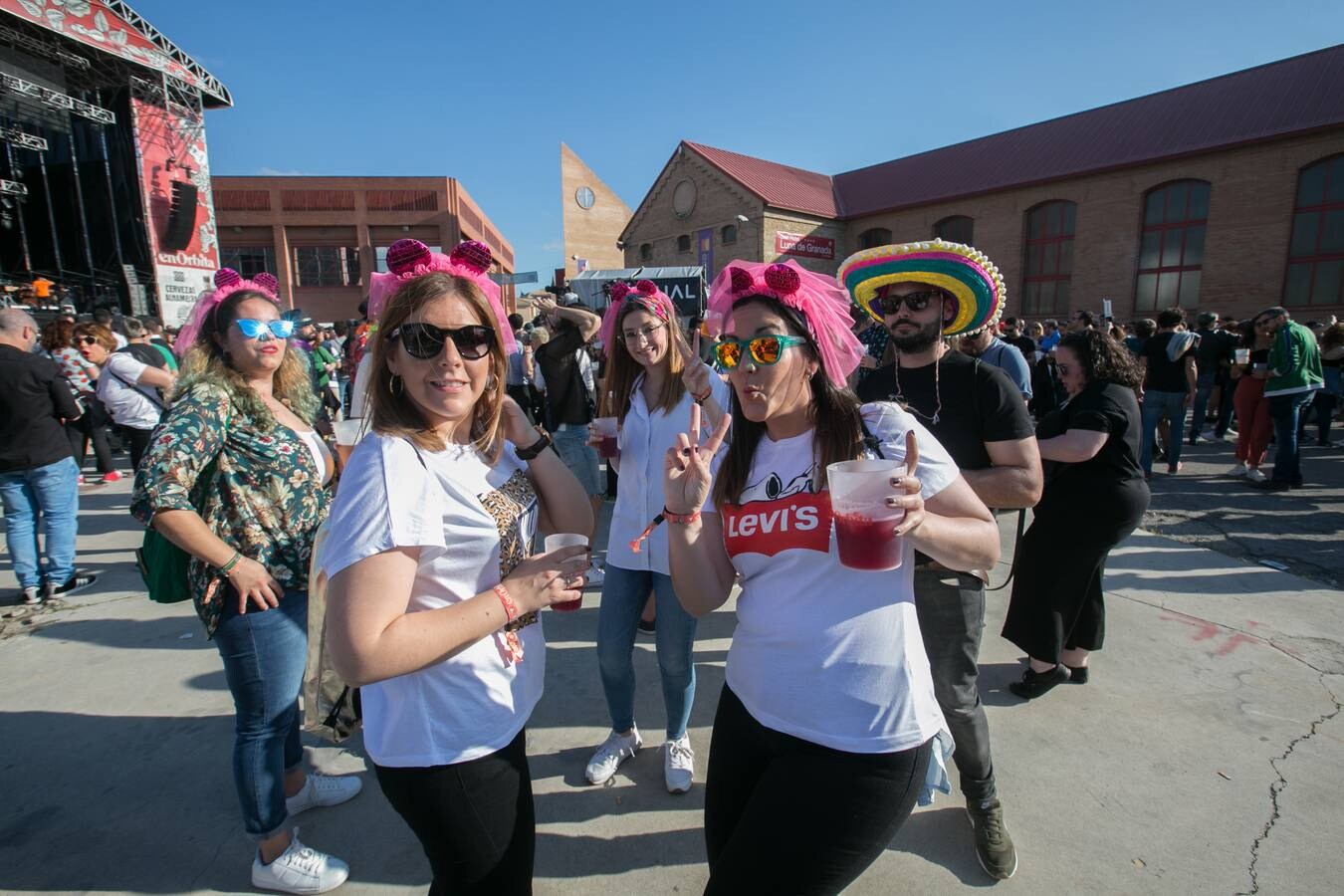 El festival llena la feria de muestras de Armilla