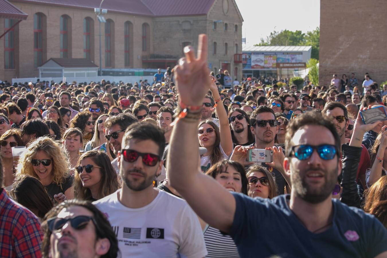 El festival llena la feria de muestras de Armilla