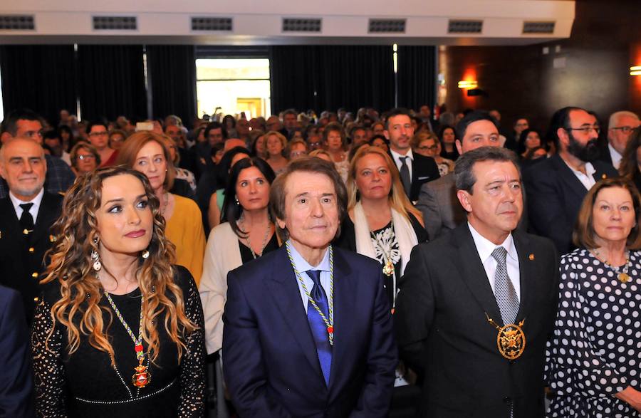 «Si es bonito vivir en Linares, más bonito es volver», ha dicho el artista, quien ha destacado su estrecha relación con la ciudad que lo vio nacer