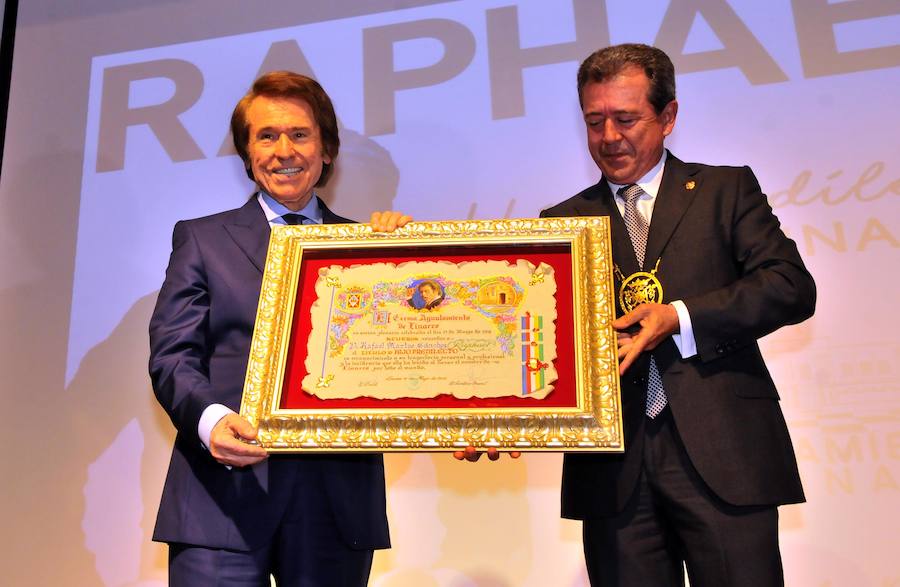 «Si es bonito vivir en Linares, más bonito es volver», ha dicho el artista, quien ha destacado su estrecha relación con la ciudad que lo vio nacer