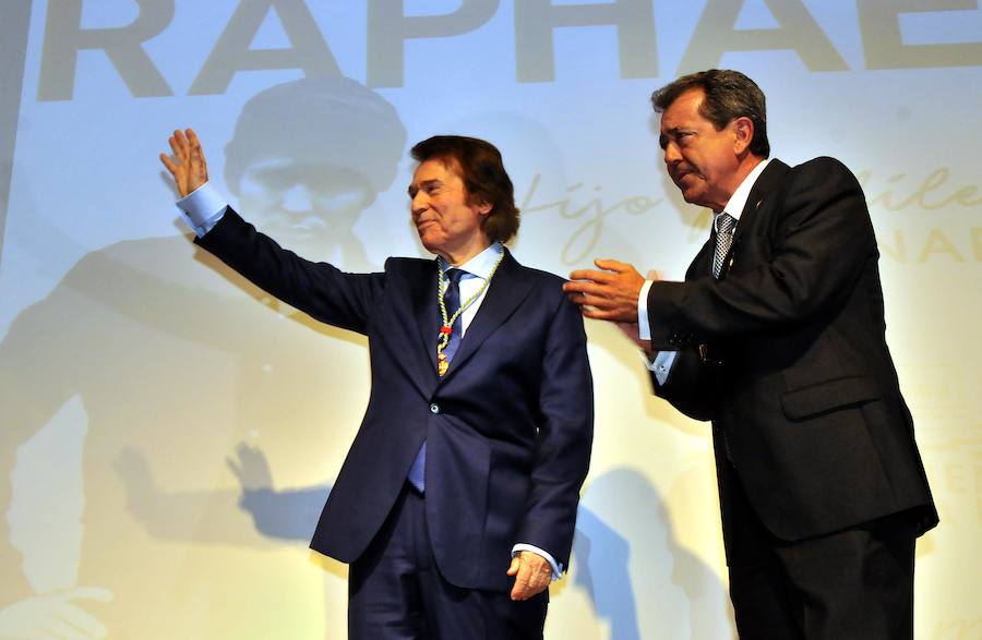 «Si es bonito vivir en Linares, más bonito es volver», ha dicho el artista, quien ha destacado su estrecha relación con la ciudad que lo vio nacer