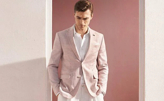 billetera doble Desarmamiento Zara sorprende con la versión de su famoso traje rosa para hombres | Ideal