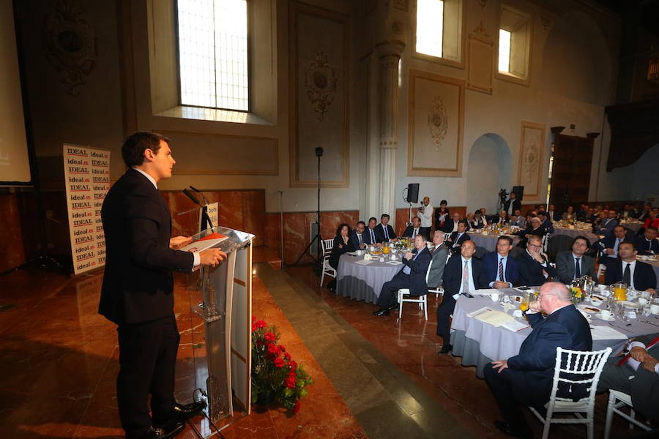 Albert Rivera pide a Rajoy que no deje Cataluña «en manos de un presidente racista»