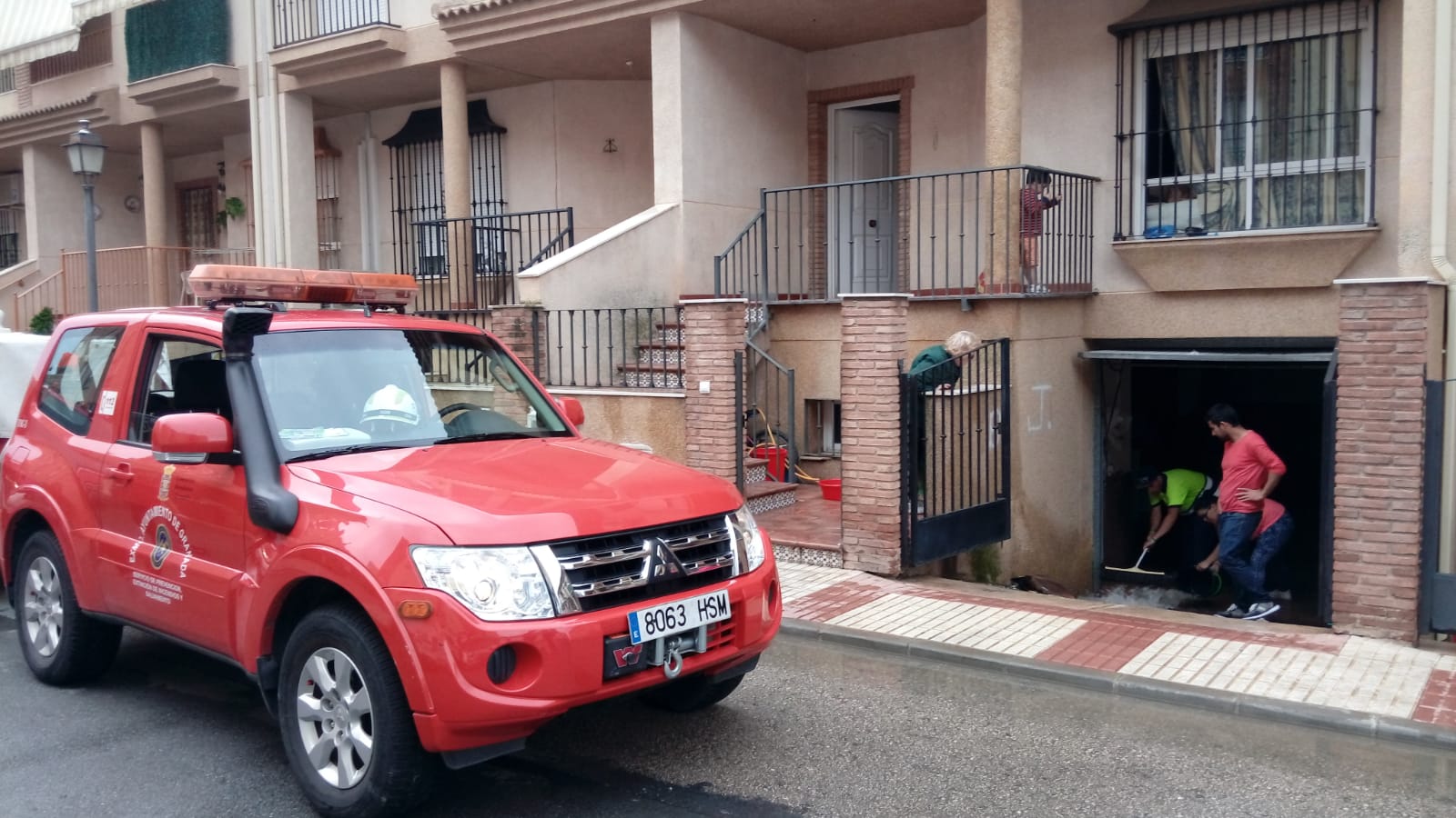 Se han atendido cuarenta incidencias en la capital y el cinturón tras la lluvia de esta tarde