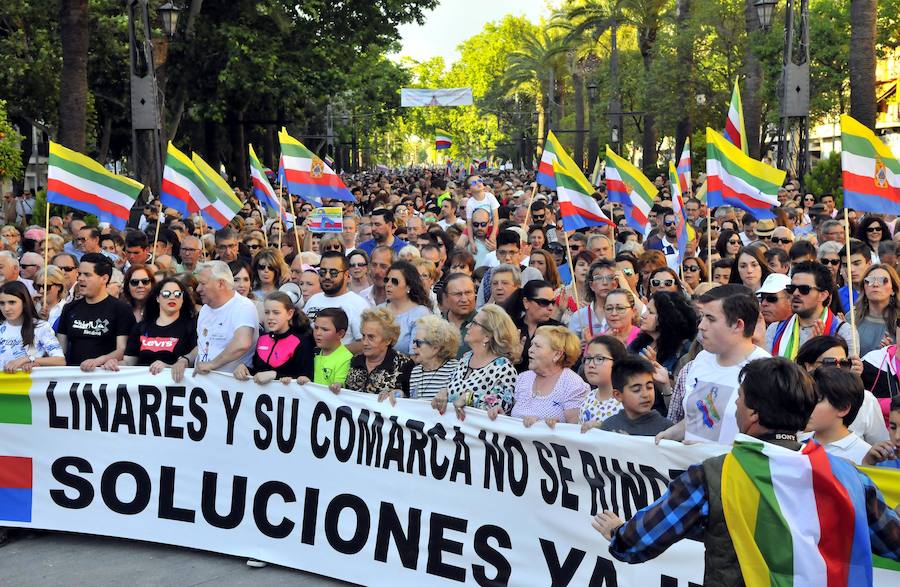 «Señora Díaz: iremos a Sevilla todos juntos, todos unidos y con nuestra bandera», indicó la plataforma en su manifiesto