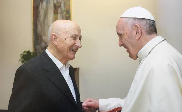 El Papa, durante su encuentro con José María Castillo en marzo. 