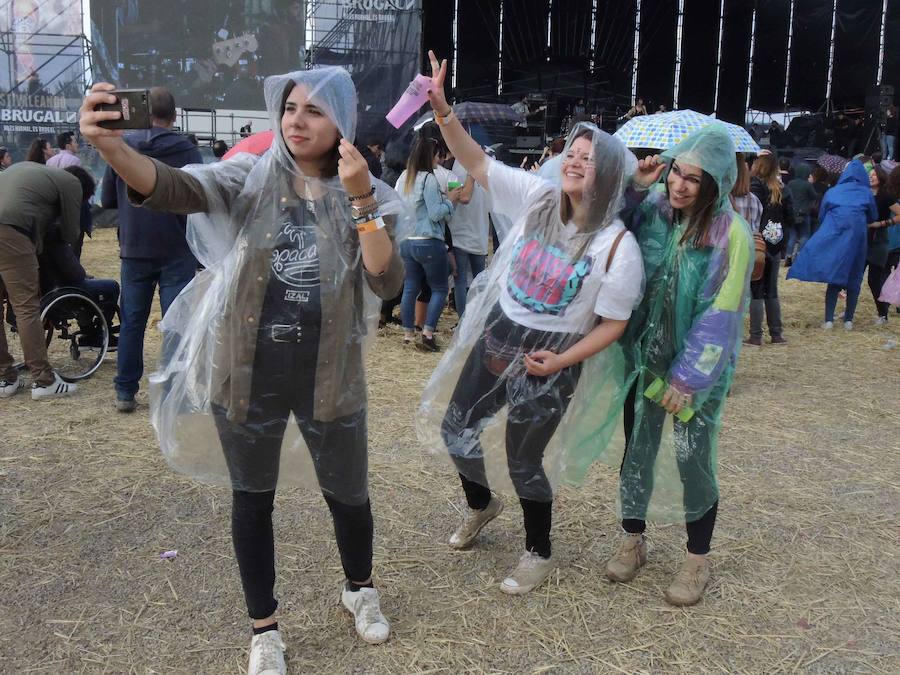 El Bull este año se ha trasladado a la que podemos denominar 'Ciudad de festivales', esa explanada en la carretera de Córdoba donde también se realiza el Granada Sound