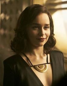 Imagen secundaria 2 - Alden Ehrenreich, Donald Glover y Emilia Clarke en diversas escenas de 'Han Solo: Una historia de Star Wars' (2018).