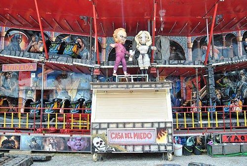 Casa del Miedo y su tradicional pasaje en un tren de cine de terror. 