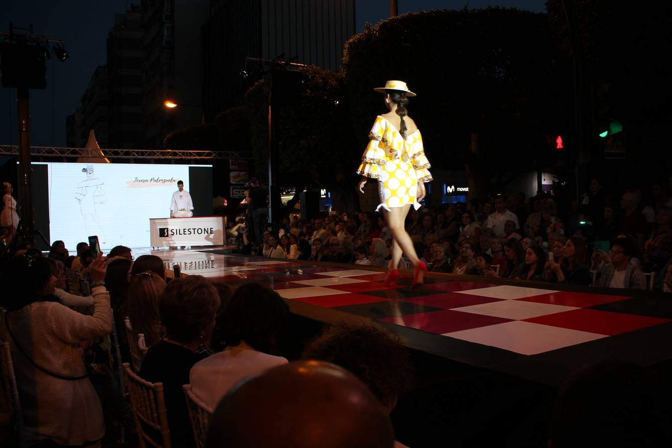 Miles de almerienses volvieron a encontrarse en este evento anual, en el que se promocionaron las bondades de la cocina local