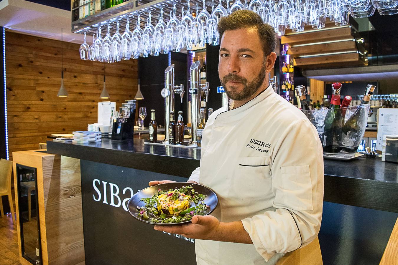 Javier San José, chef de Sibarius:«El Corpus sabe a jarras de rebujito, a plato de gambas y a pinchos morunos»