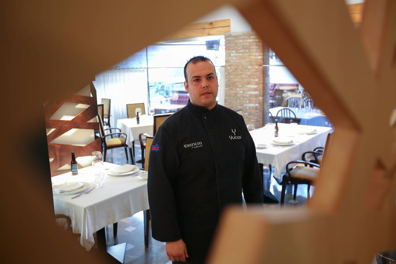 Víctor Manuel Leyva, chef del complejo Las Yucas: «A tomate aliñado y al intenso aroma de especias morunas»