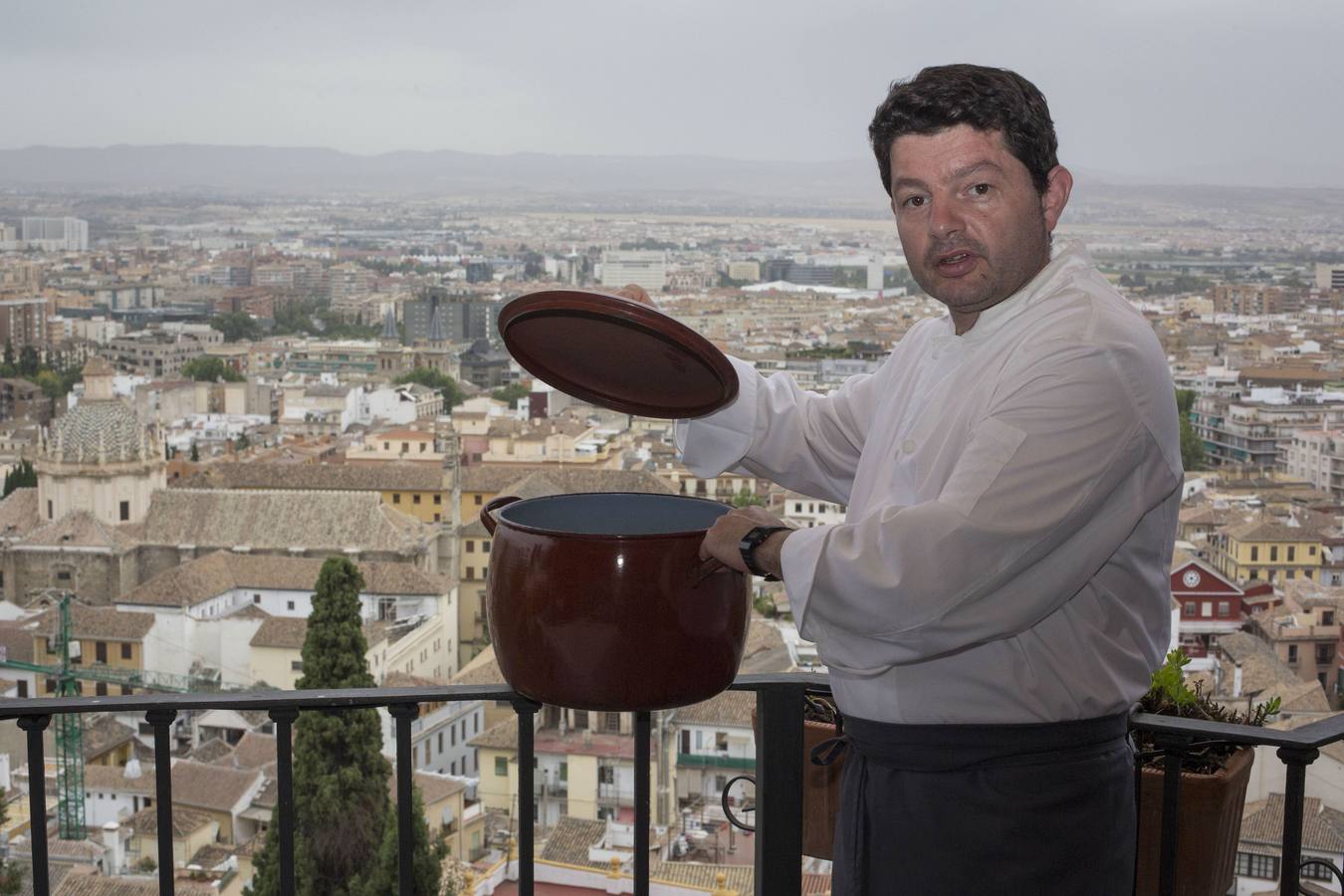 Jorge Matas, propietario de Carmen de San Miguel: «A mí el corpus me sabe a barreta, a aroma dulce, almendras y caramelo tostado»