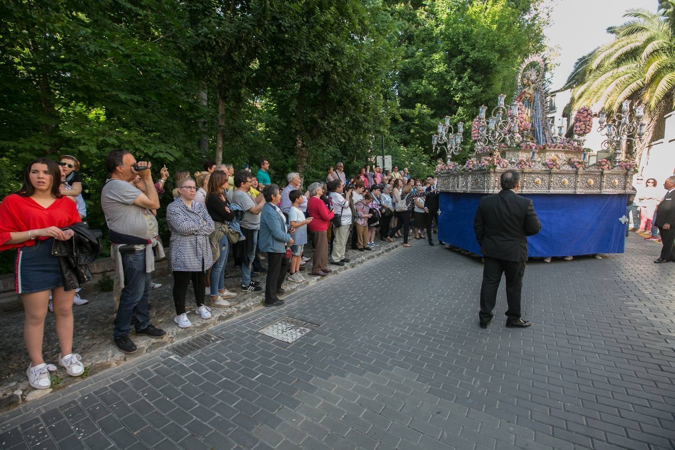 La imagen de la Virgen iba sobre su paso de orfebrería a las órdenes de Dionisio Martínez yde Eduardo Salamanca
