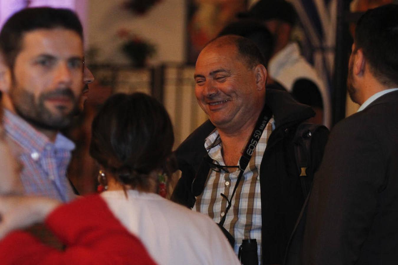 l alcalde de la ciudad, Francisco Cuenca, dejaba que Maribel Medina Corral fuera la encargada de pulsar el botón que obraba el milagro de la luz