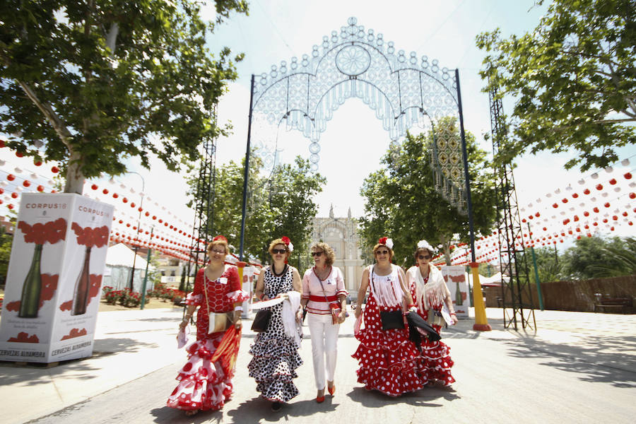 Así se ha vivido la jornada del martes en el Real de la Feria del Corpus de Granada. Para ver todas las imágenes de este Corpus 2018 pulsa este  enlace