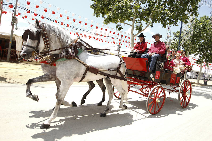 Así se ha vivido la jornada del martes en el Real de la Feria del Corpus de Granada. Para ver todas las imágenes de este Corpus 2018 pulsa este  enlace