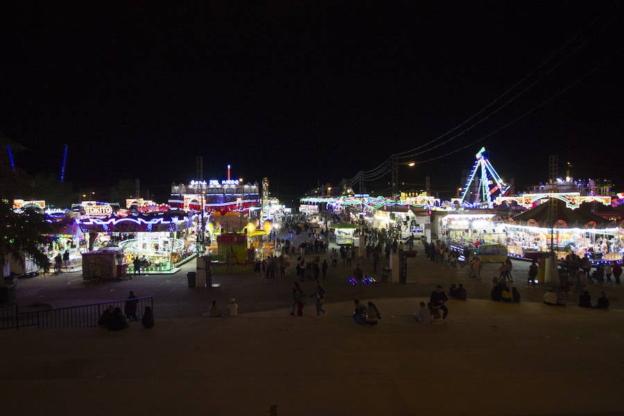 La afluencia de visitantes aumenta conforme se van acercando los días grandes de las fiestas. Para ver todas las fotografías de este Corpus, pulsa en el siguiente enlace.