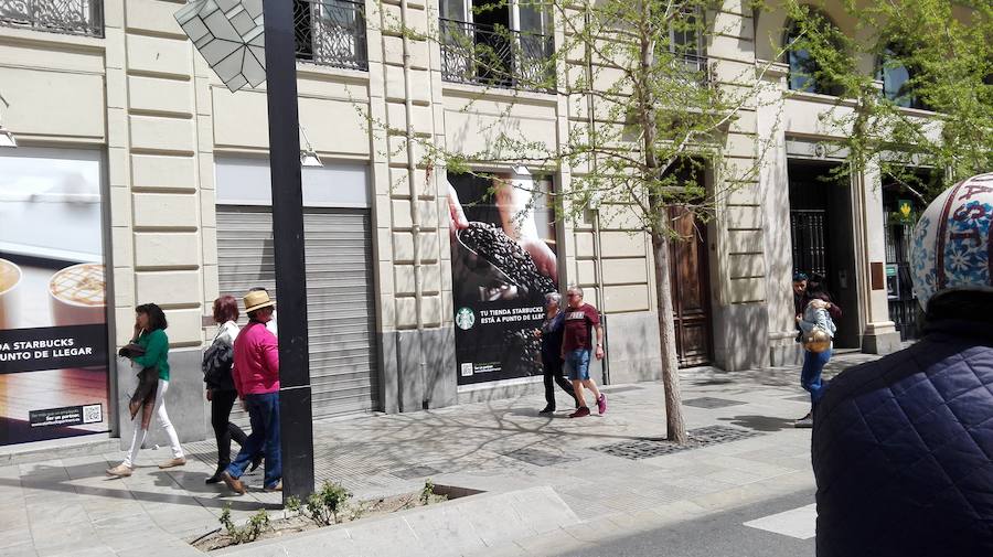 Está ubicado en Gran Vía, número 4