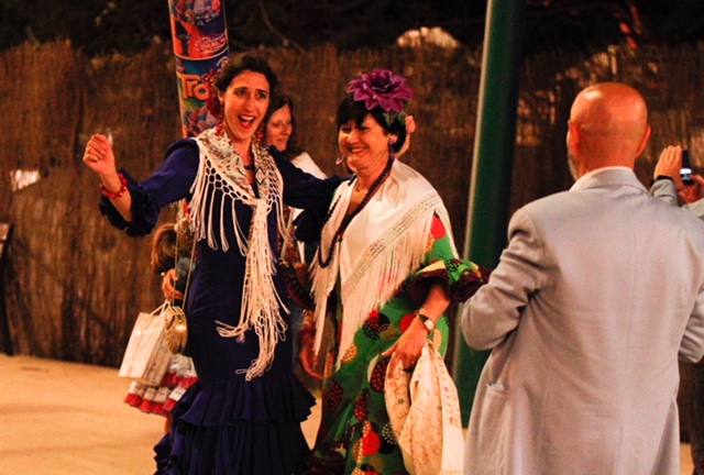 El Corpus se despidió pendiente de las tormentas en el ferial y con traca desde el Palacio de Congresos. Todas las fotos de la Feria del Corpus, en  este enlace.