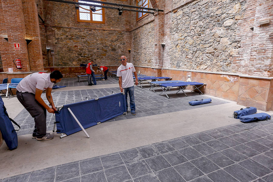 Los subsaharianos están asistidos por Cruz Roja que les ayudará a llegar a los destinos que elijan