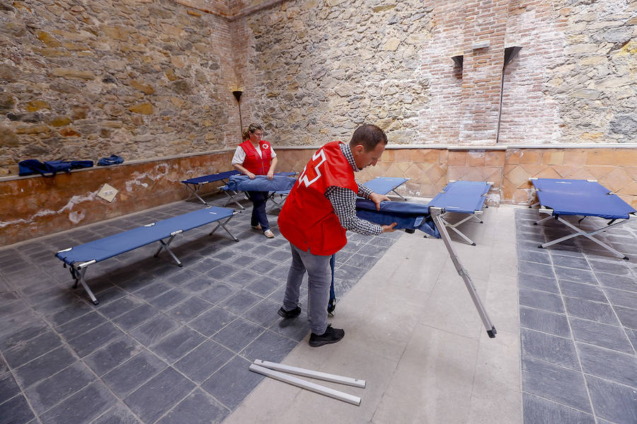 Los subsaharianos están asistidos por Cruz Roja que les ayudará a llegar a los destinos que elijan