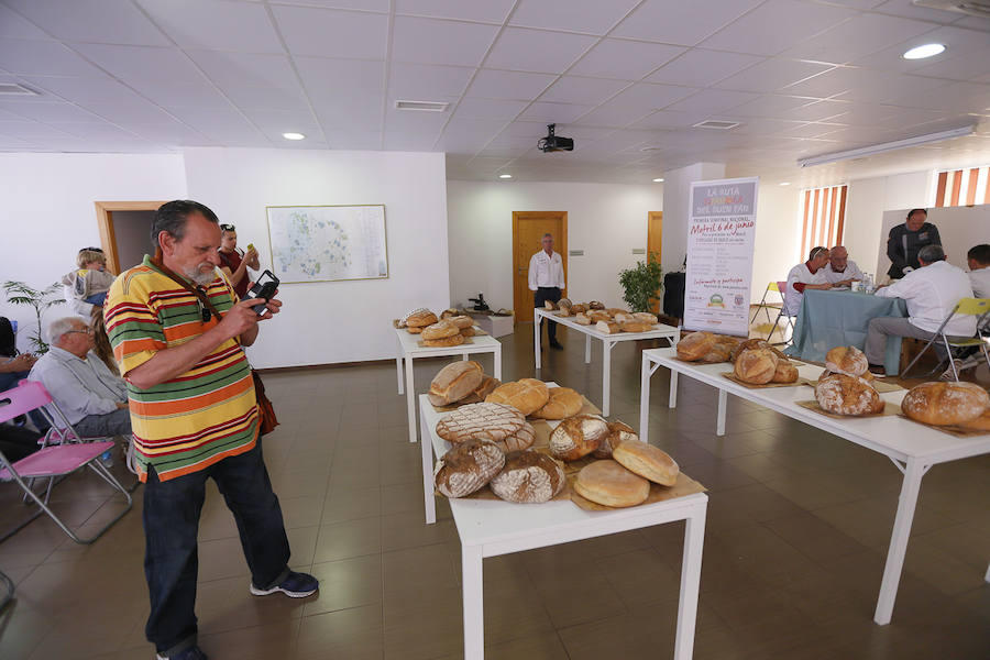 La ciudad acoge la primera semifinal de la 'Ruta española del buen pan', con la participación de obradores de toda Andalucía, y esta tarde hay una cata abierta al público
