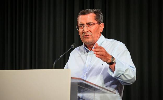 Entrena destaca la «trayectoria profesional y solvencia» del nuevo secretario de Estado de Relaciones con las Cortes