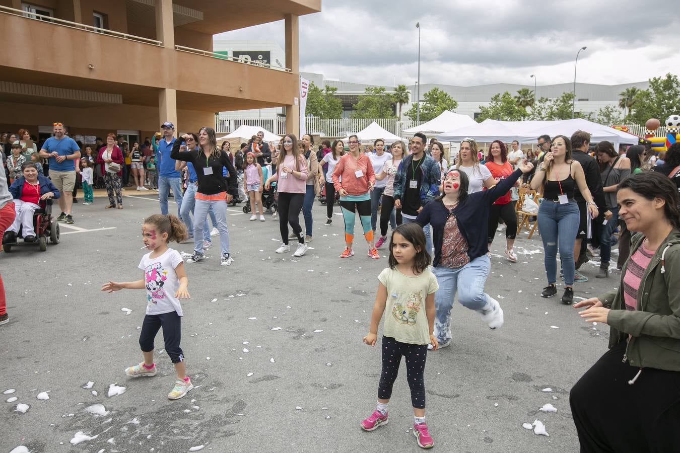 En pocos años -pero con mucho trabajo- se ha pasado de casi la ocultación a la idea clara de que sólo la inclusión es el camino para educar a menores y, con ello, concienciarnos a los adultos