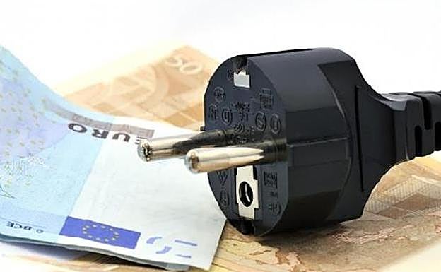 La desconocida ayuda por la que puedes ahorrar el 40% en tu factura de la luz