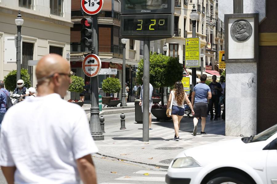 Los termómetros ya marcan los 32ºC